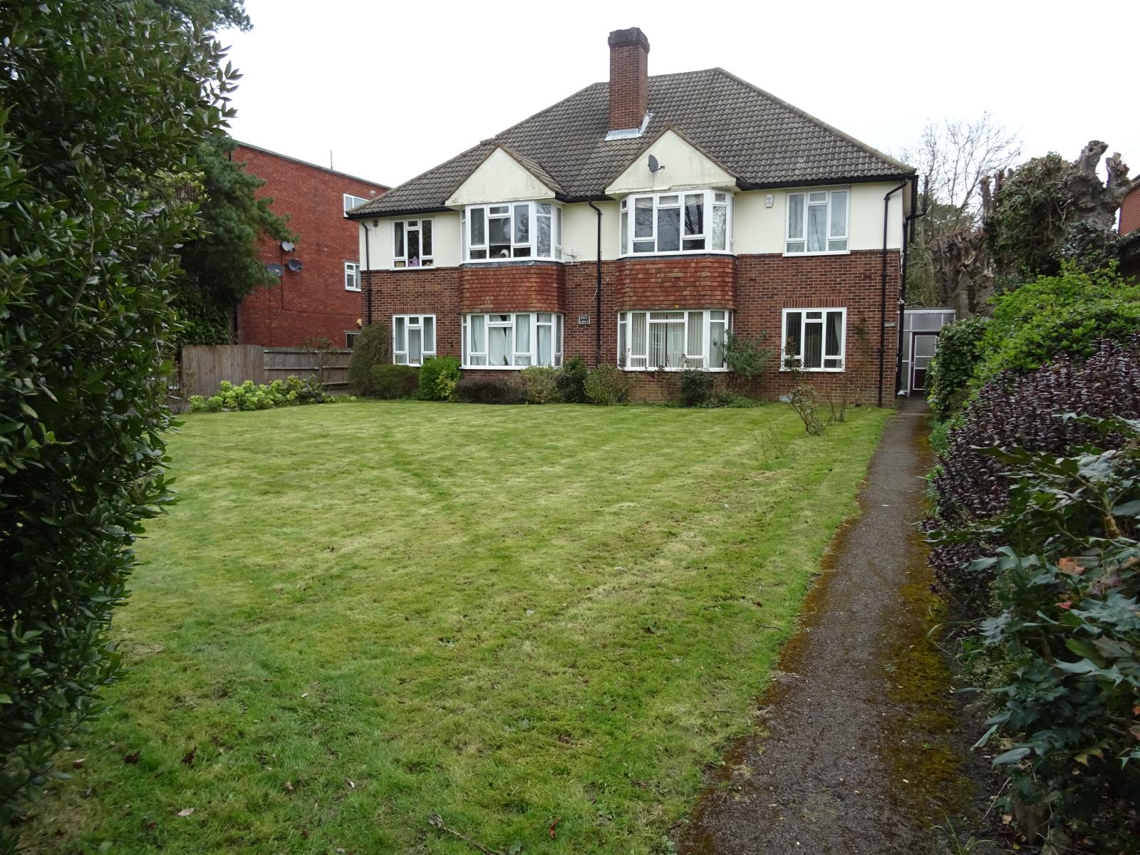 2 Bedroom Ground Floor Flat Let in Beckenham, BR3