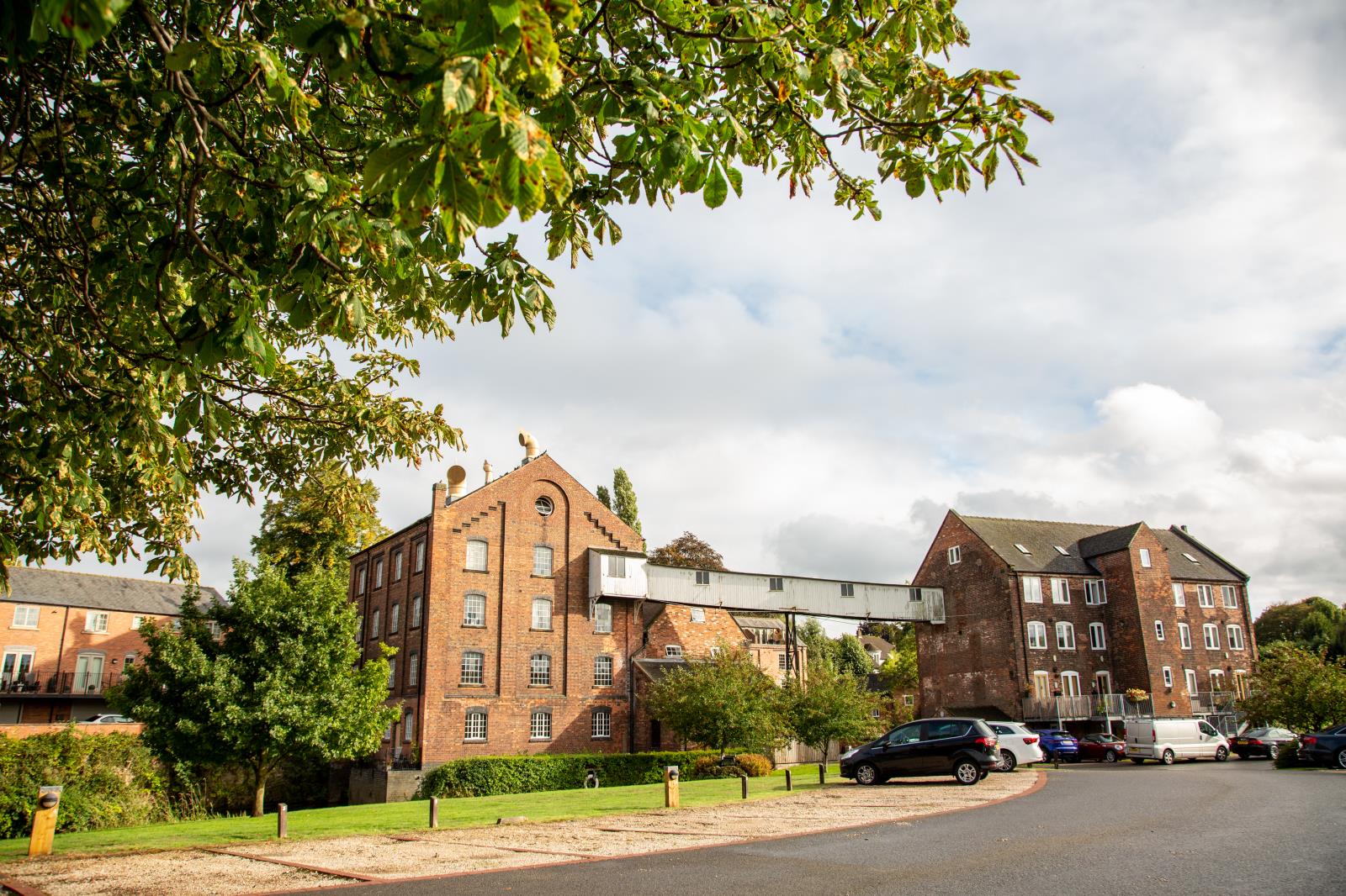 1 Bedroom Apartment Sold in BurtononTrent, DE15