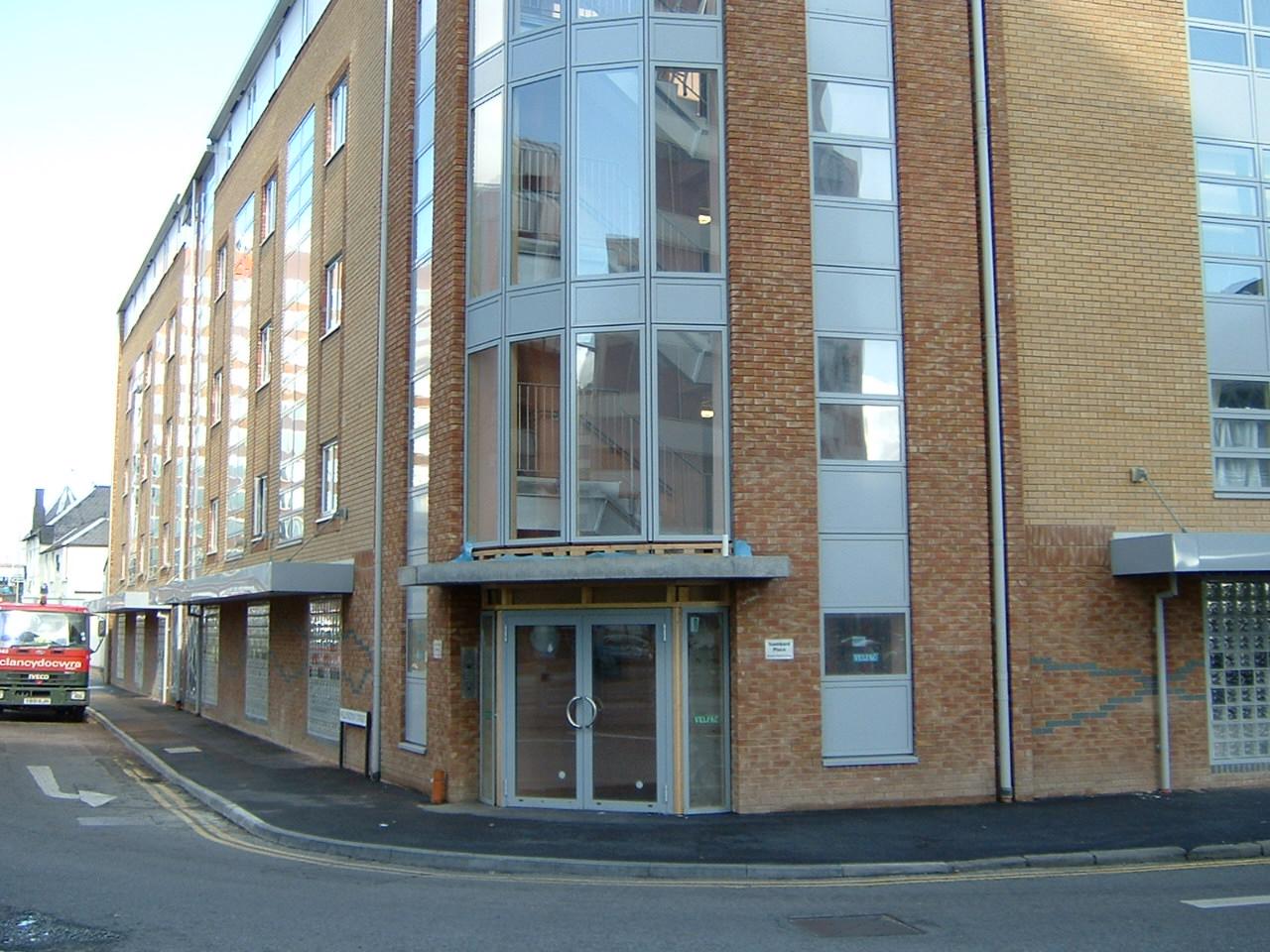 1 Bedroom Flat Let in Swindon, SN1