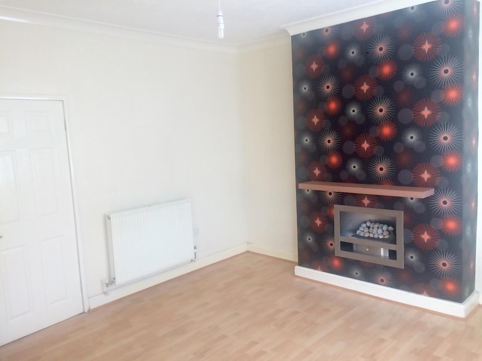 2 Bedroom Terraced House Let in Castleford, WF10