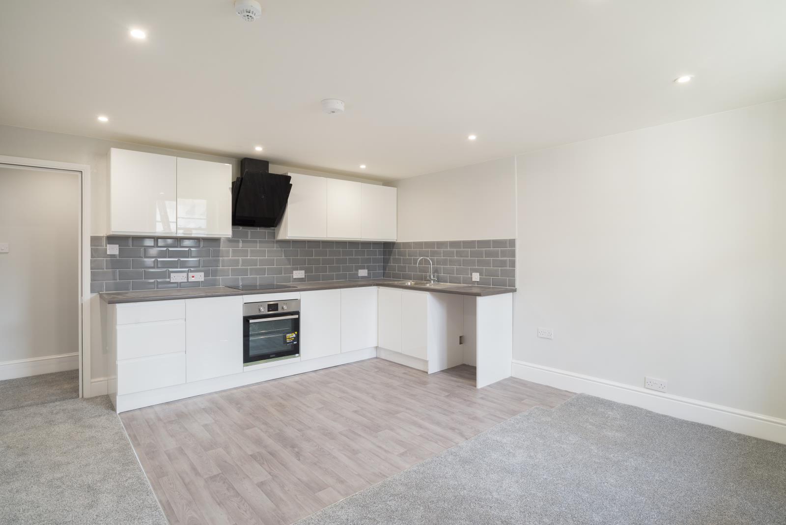 2 Bedroom Flat Let in Folkestone, CT20