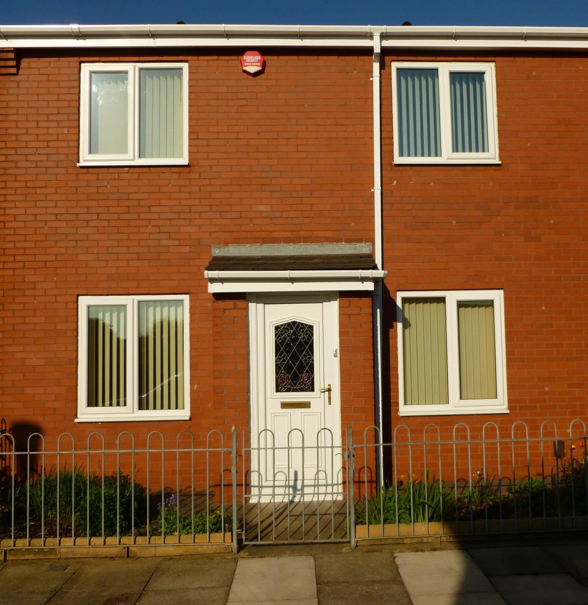 2 Bedroom Terraced House Let in StocktononTees, TS17