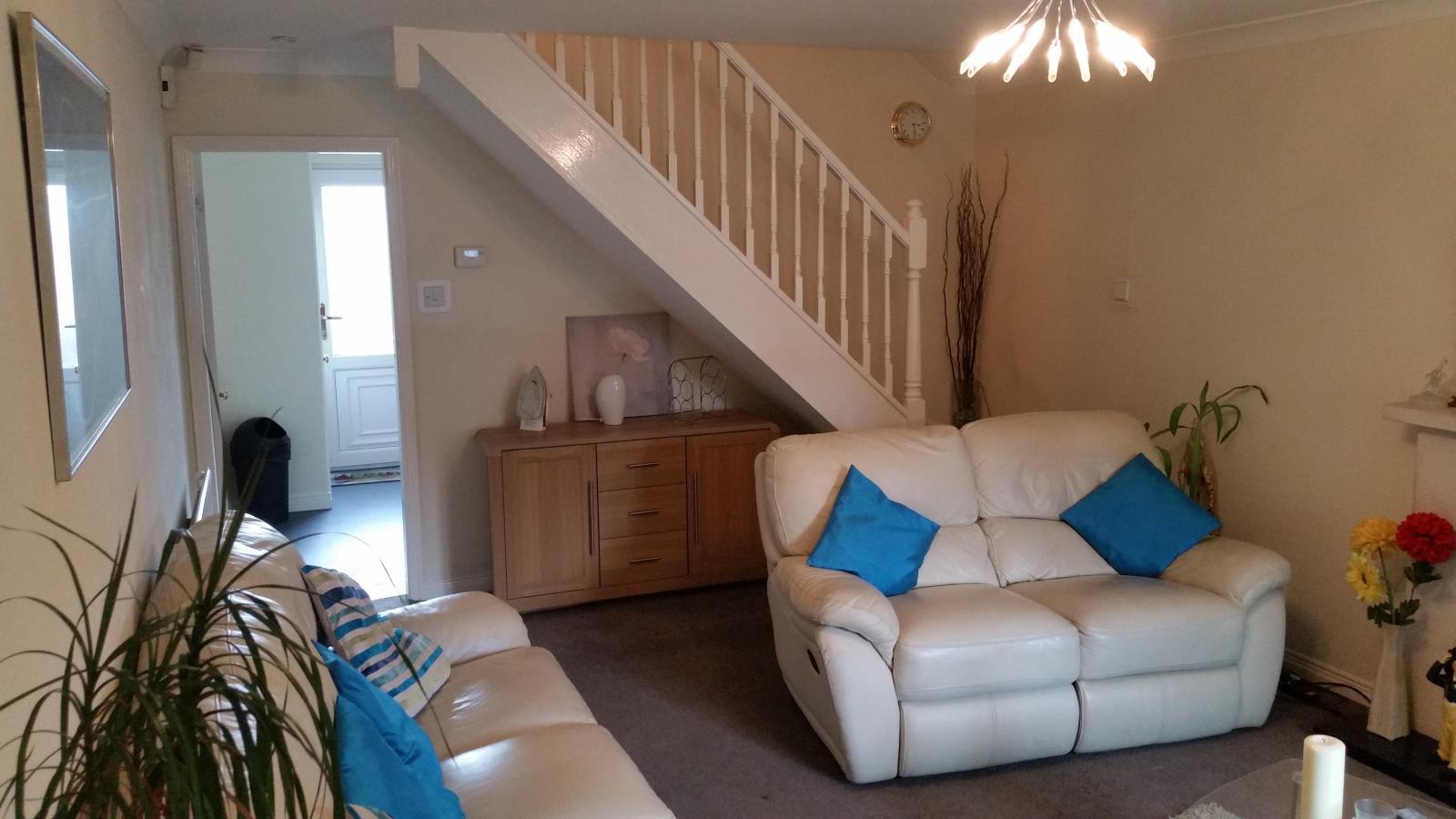 2 Bedroom SemiDetached House Sold in Knottingley, WF11