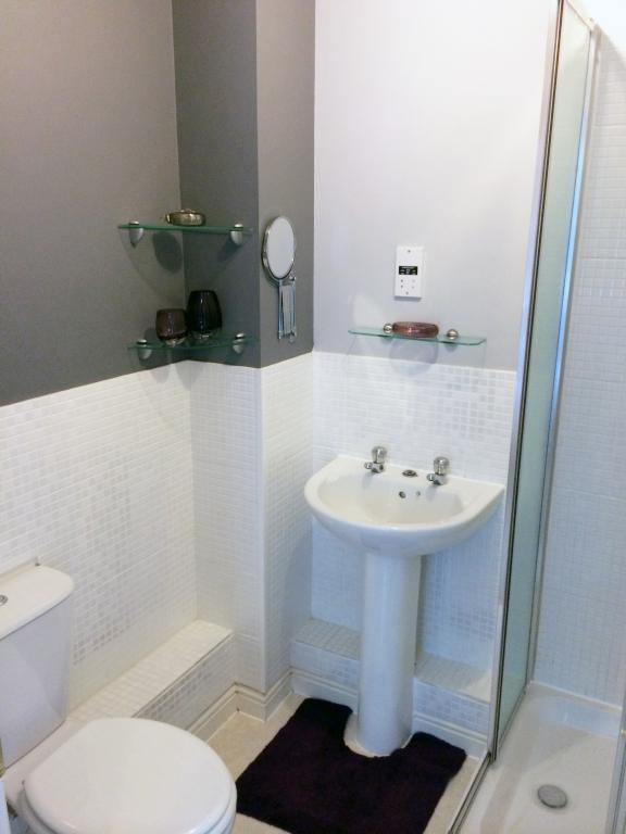 2 Bedroom Ground Floor Flat Sold in Peterborough, PE2