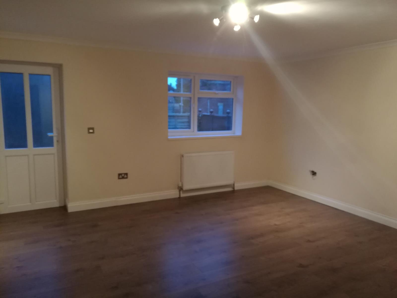 3 Bedroom SemiDetached House Sold in Aylesbury, HP21