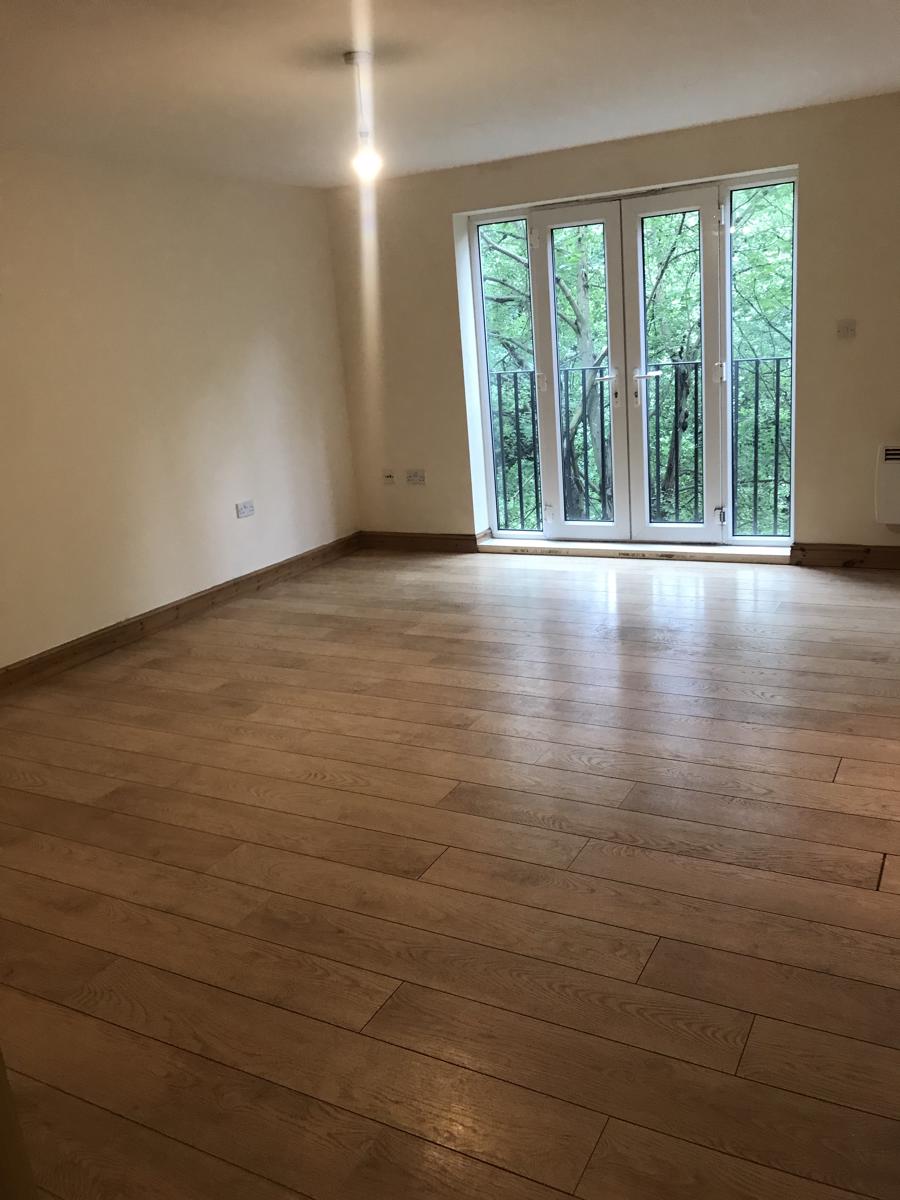 2 Bedroom Ground Floor Flat Let in Chesterfield, S41