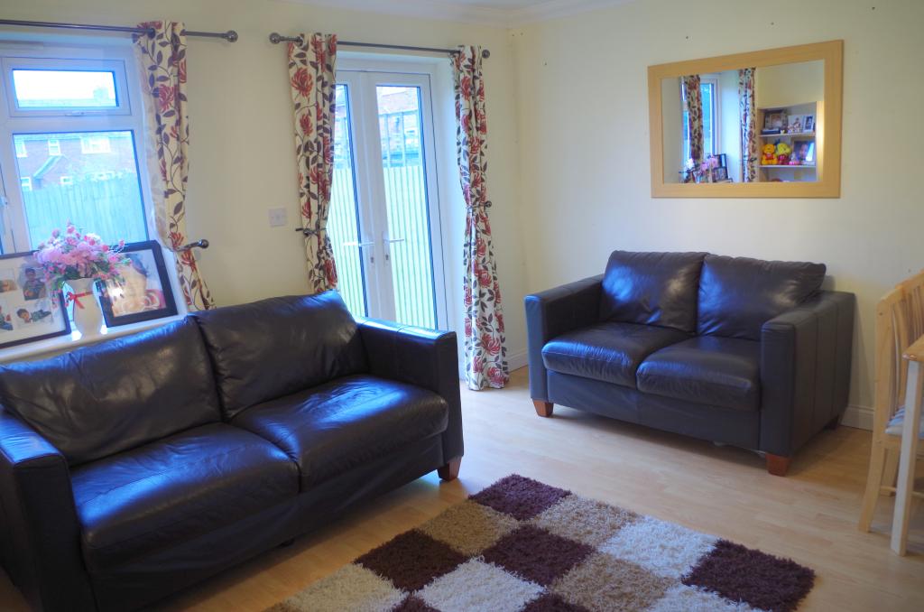 2 Bedroom SemiDetached House Let in Farnborough, GU14