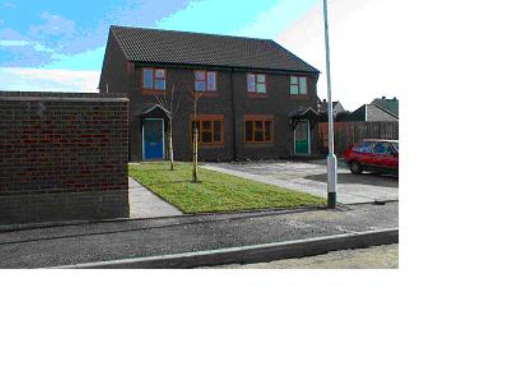 2 Bedroom SemiDetached House Let in Walsall, WS8