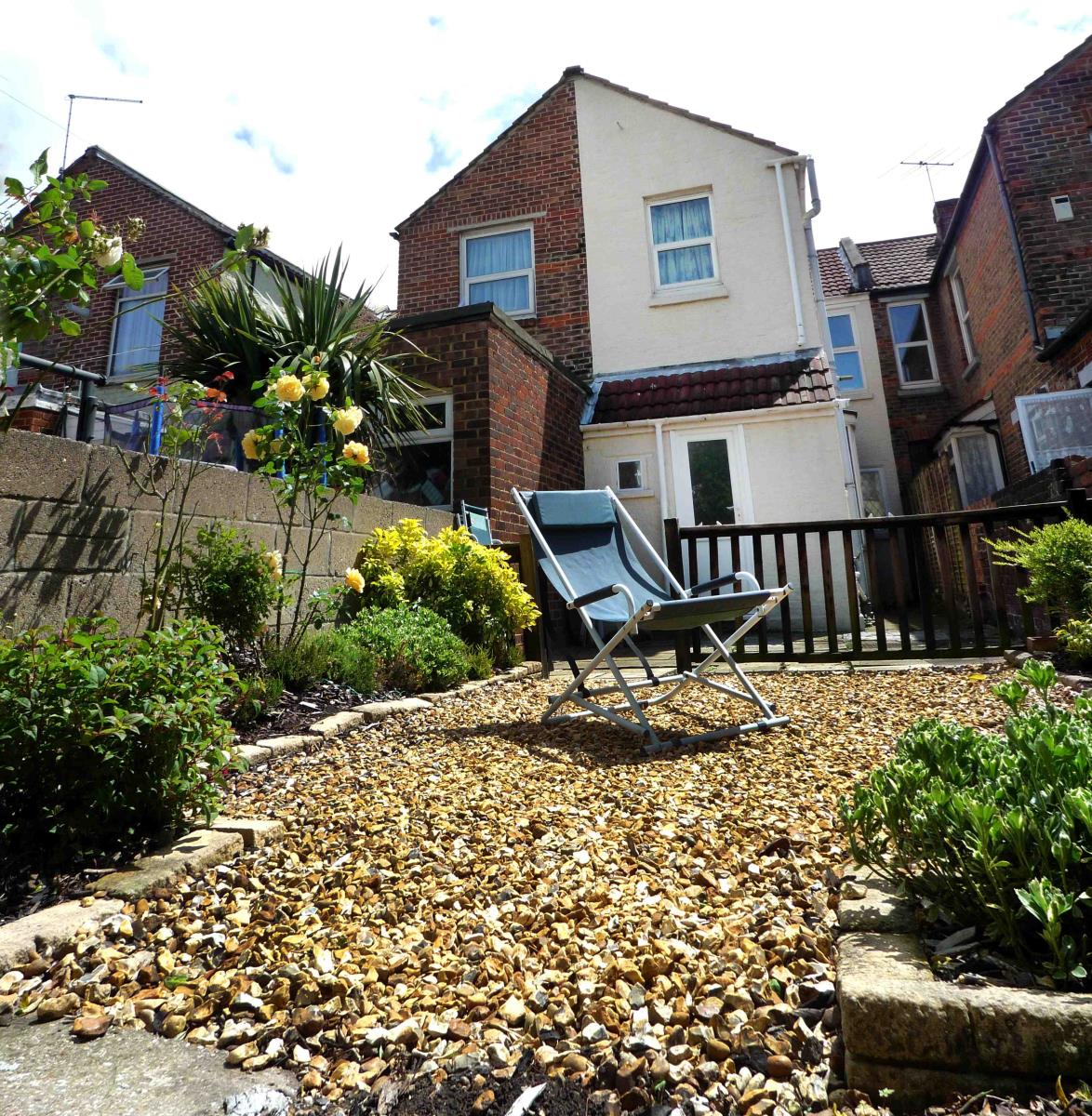2 Bedroom Terraced House Sold in Portsmouth, PO1