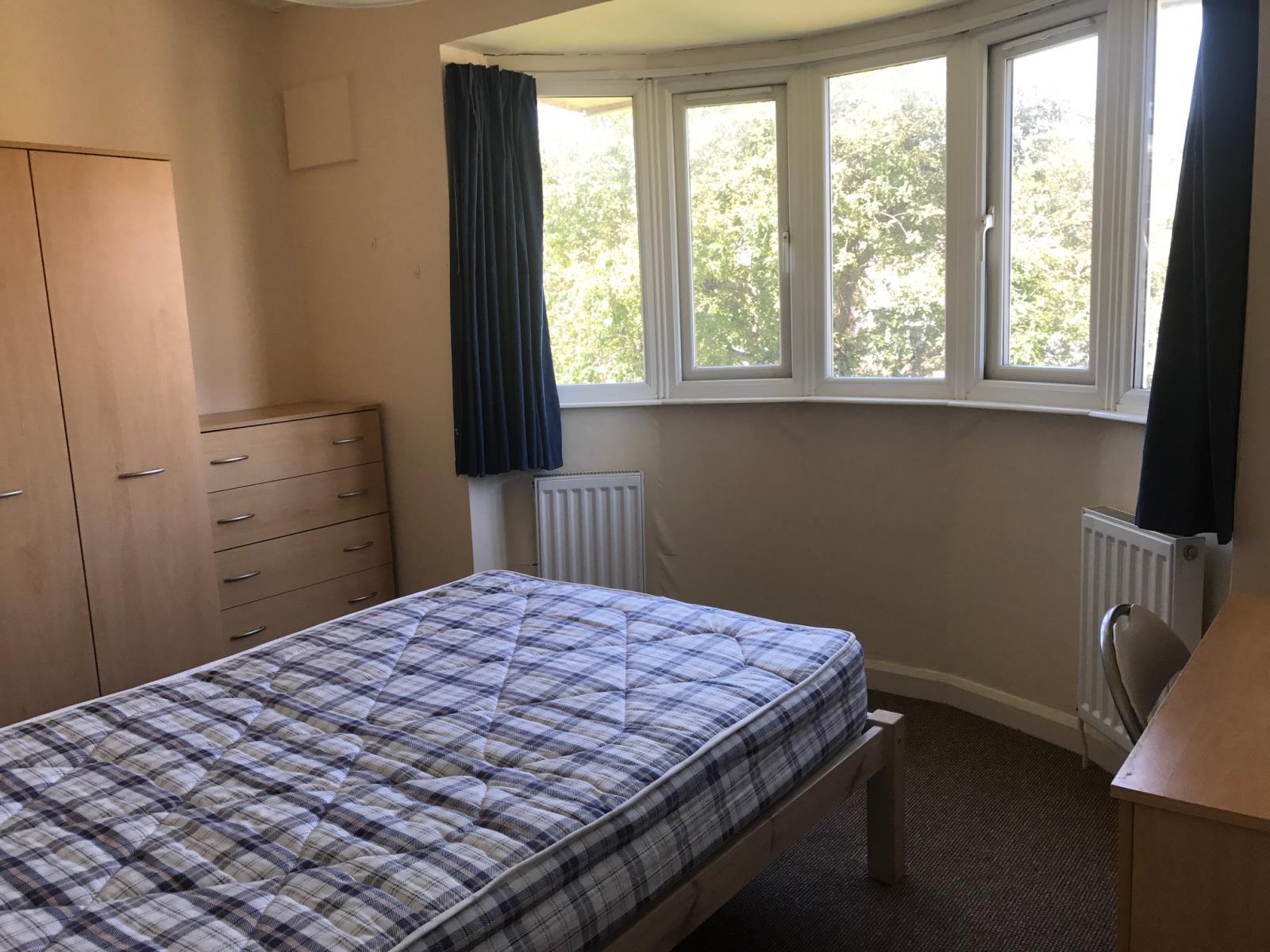 6 Bedroom SemiDetached House Let in Canterbury, CT2