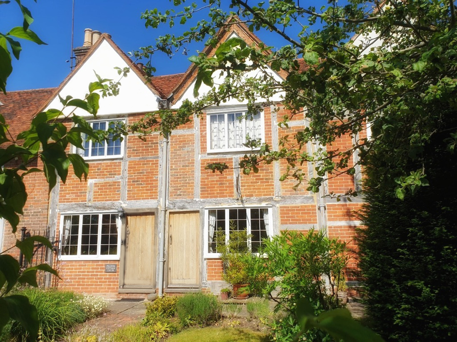 4 Bedroom Country House Sold in Hemel Hempstead, HP1