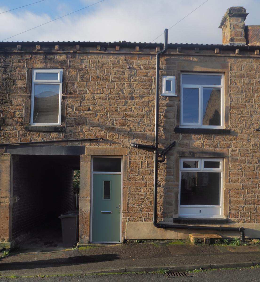 1 Bedroom Terraced House Let in Batley, WF17