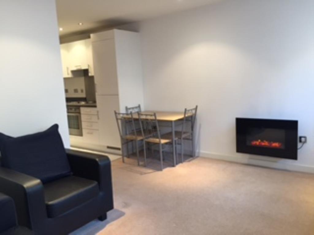 1 Bedroom Apartment Let in Uxbridge, UB8