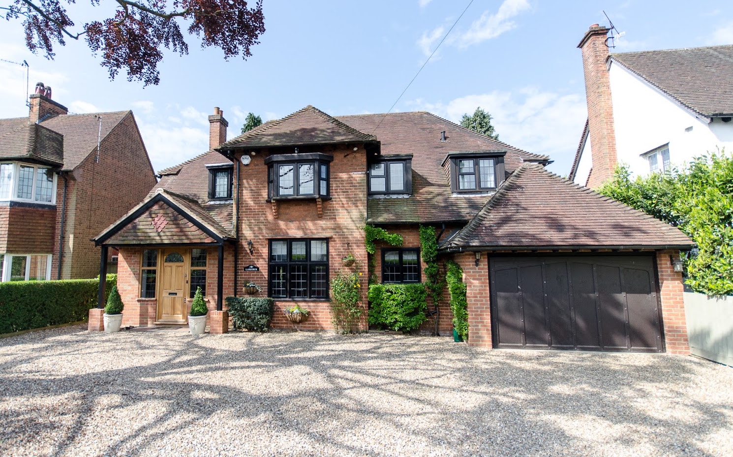 4 Bedroom Detached House Sold in Gerrards Cross, SL9