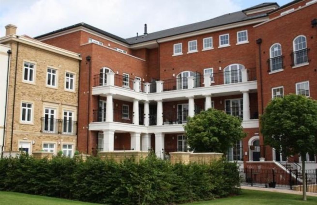 1 Bedroom Apartment Let in Solihull, B90