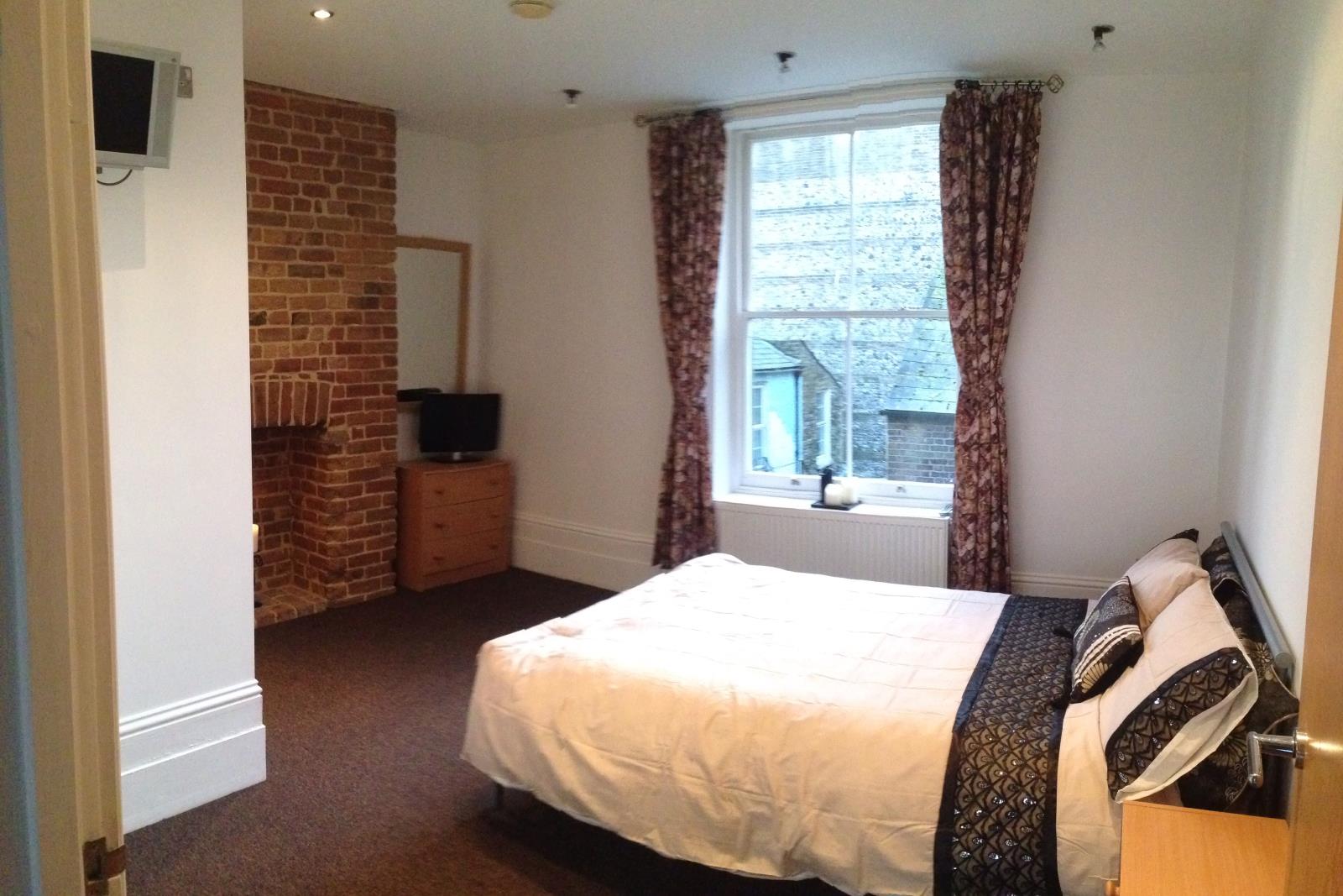 1 Bedroom Apartment Let in Dover, CT16