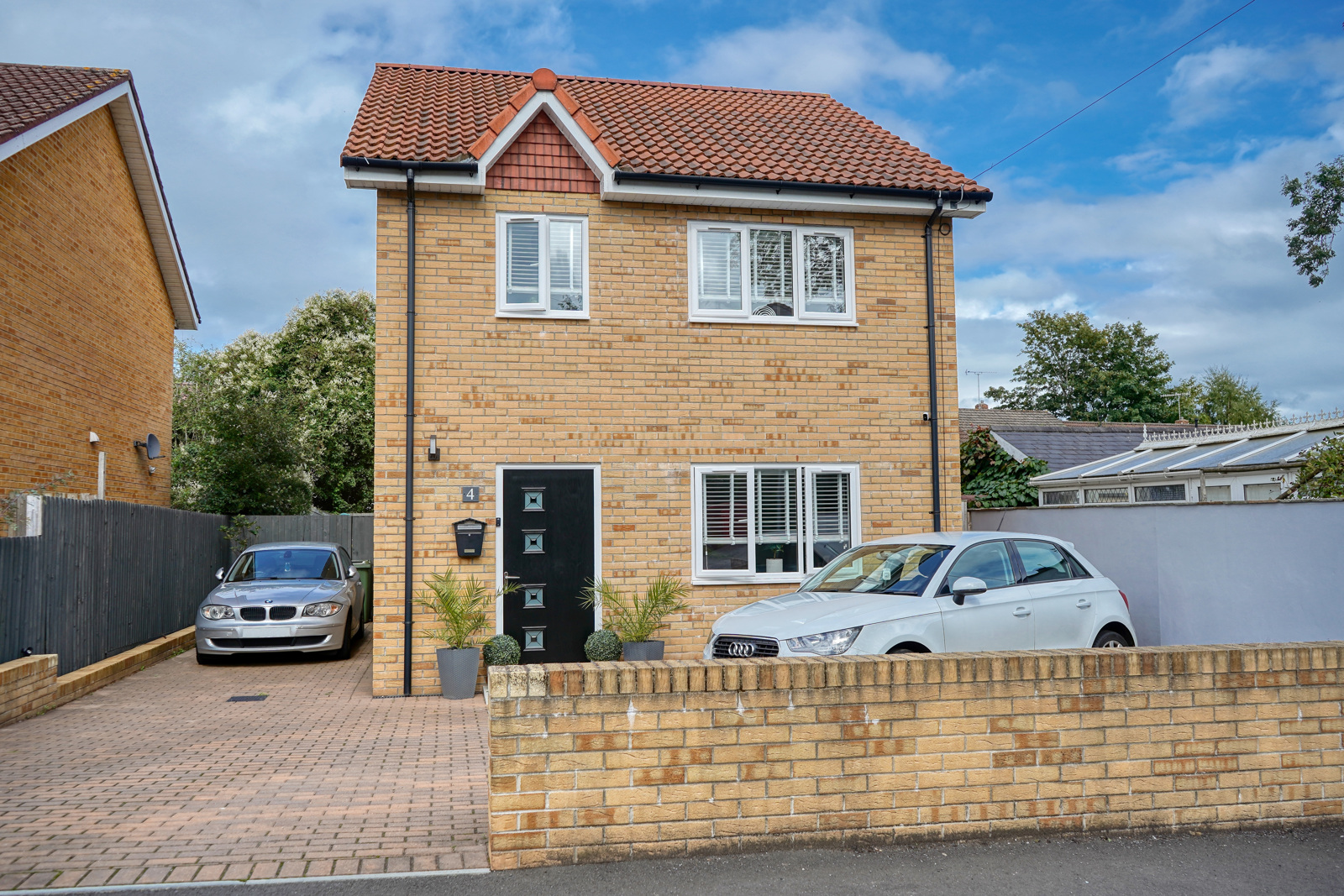 4 Bedroom Detached House Sold in Cwmbran, NP44