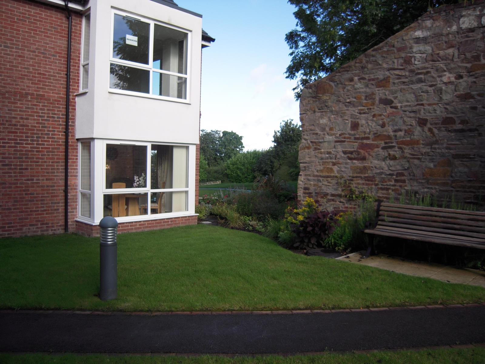 2 Bedroom Retirement Property Sold in Blackburn, BB2