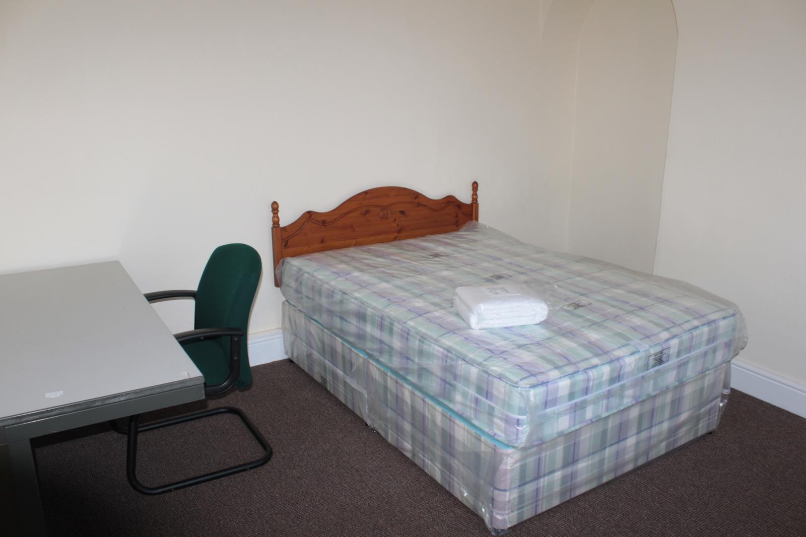 1 Bedroom House Share/Rent A Room Let in Loughborough, LE11