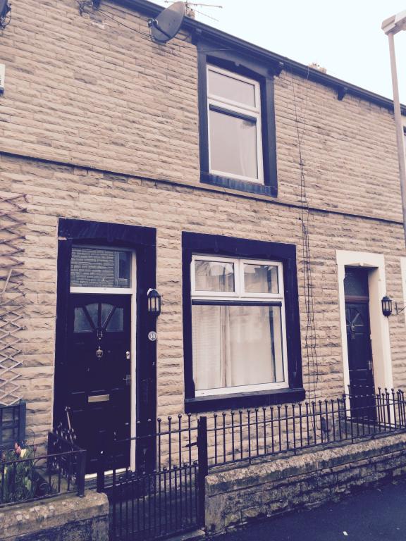 3 Bedroom Terraced House Let in Burnley, BB10
