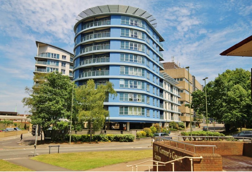 2 Bedroom Apartment Let in Woking, GU22
