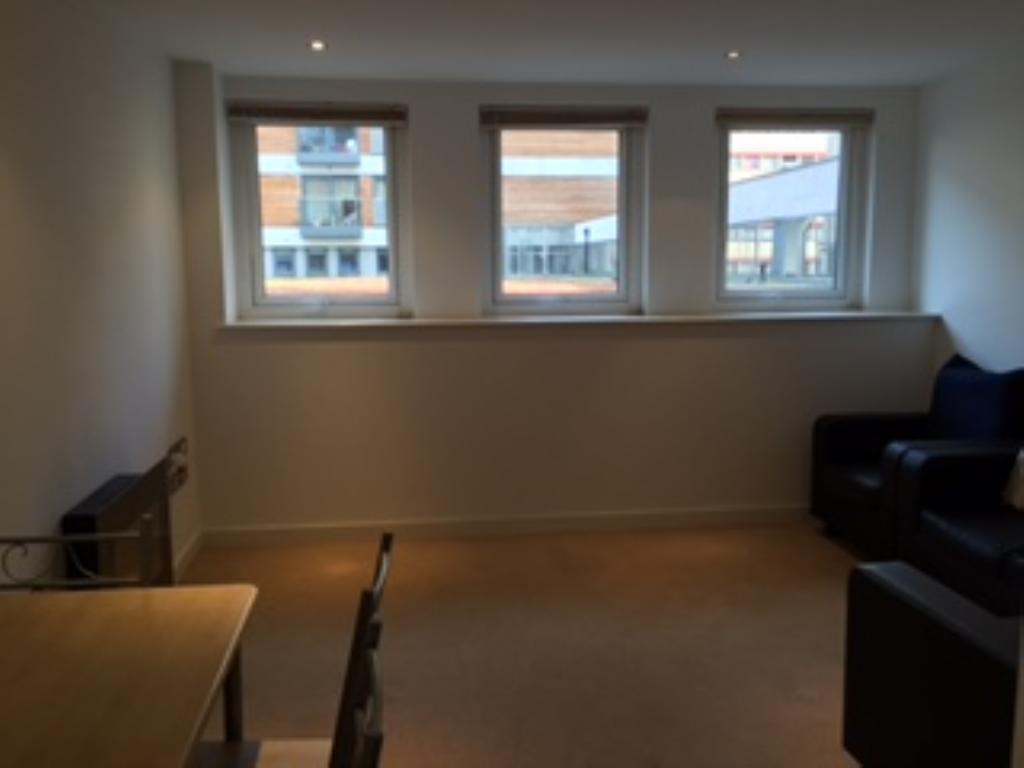 1 Bedroom Apartment Let in Uxbridge, UB8