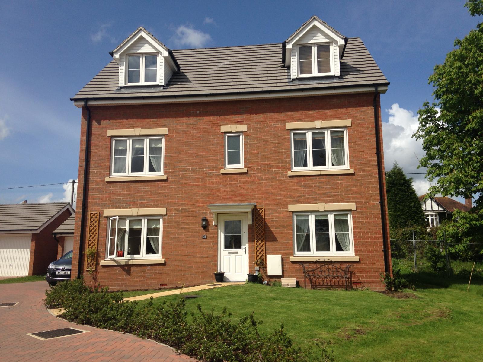 5 Bedroom Detached House Sold in Trowbridge, BA14