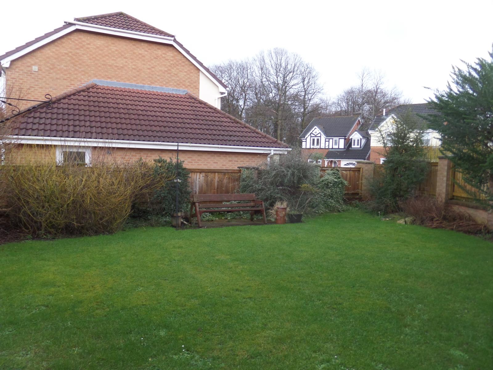3 Bedroom Detached House Let in Wirral, CH49