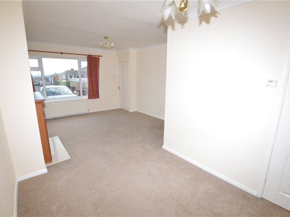2 Bedroom End Terraced House Let in Wakefield, WF1