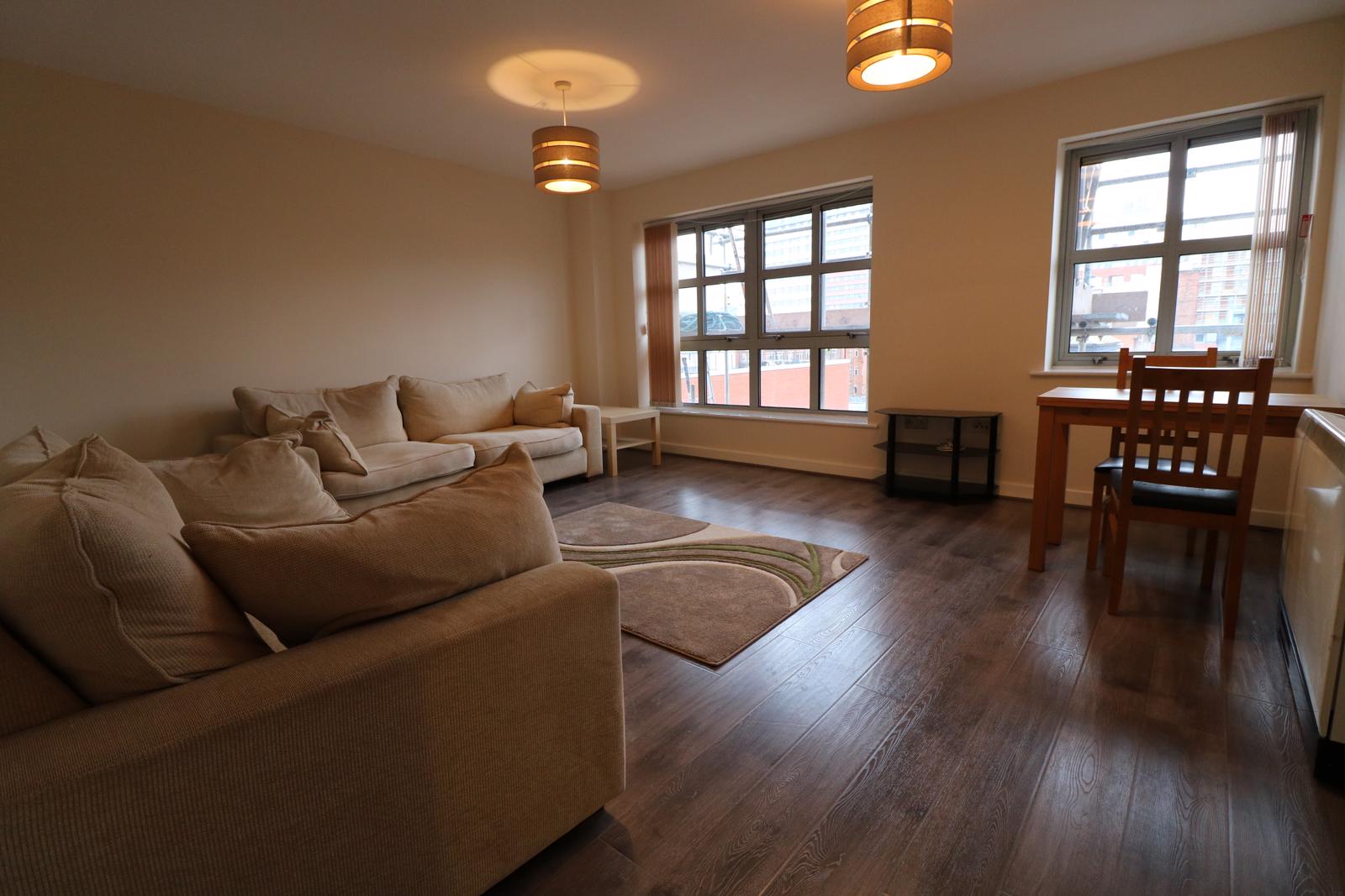 2 Bedroom Apartment Let in Birmingham, B3